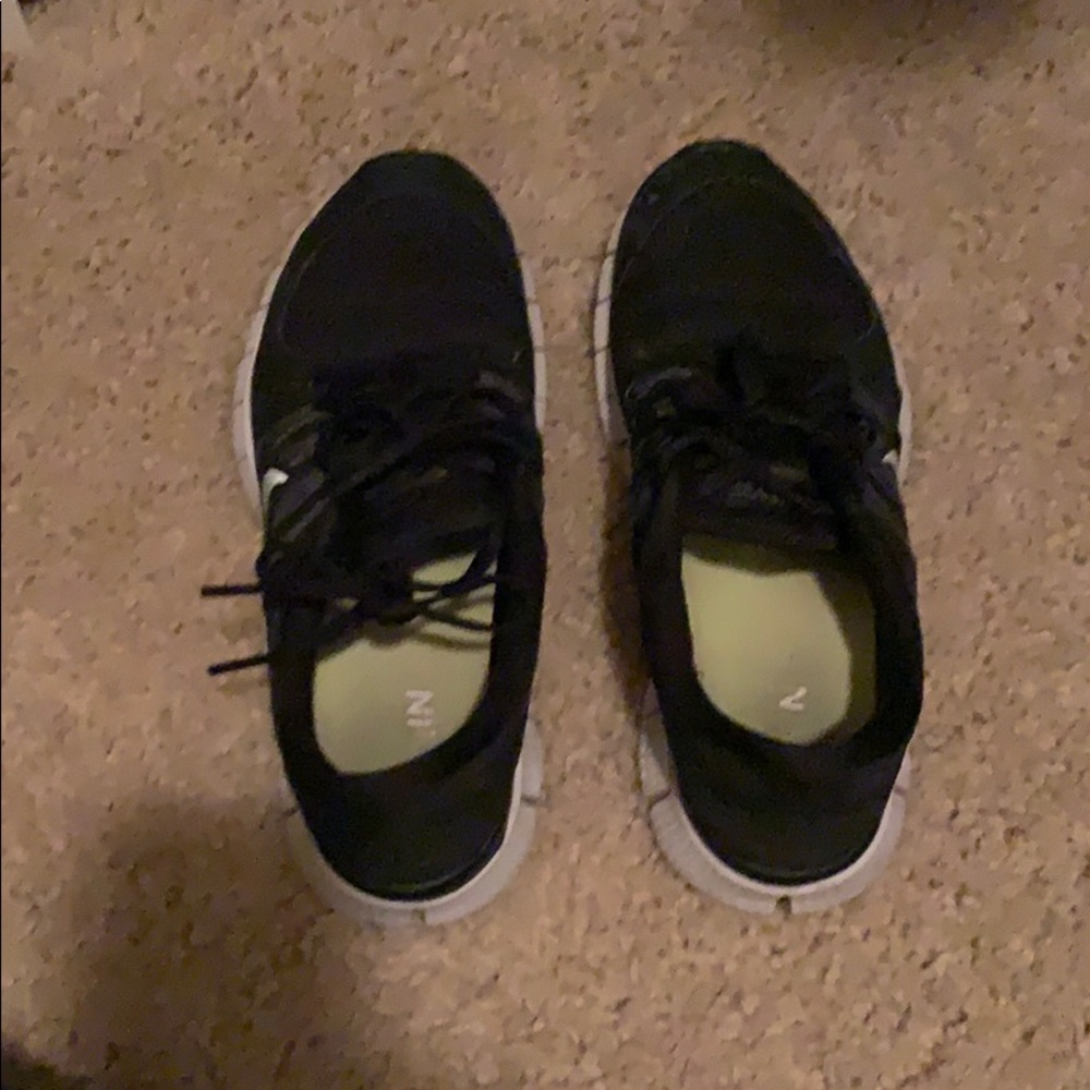 Nike women’s running shoes size 7.5
